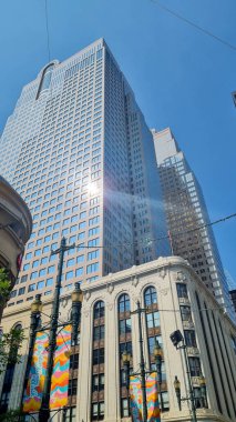 Calgary, Alberta, Kanada - 07 Ağustos 2023 Calgary şehir merkezi. Gökdelenler Calgary şehri.