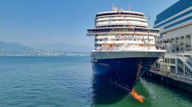 Vancouver, British Columbia, Kanada - 25 Ağustos 2023: Yukarıdan Vancouver limanının görüntüsü.