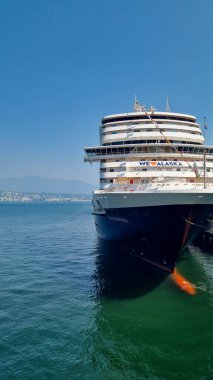 Vancouver, British Columbia, Kanada - 25 Ağustos 2023: Yukarıdan Vancouver limanının görüntüsü.