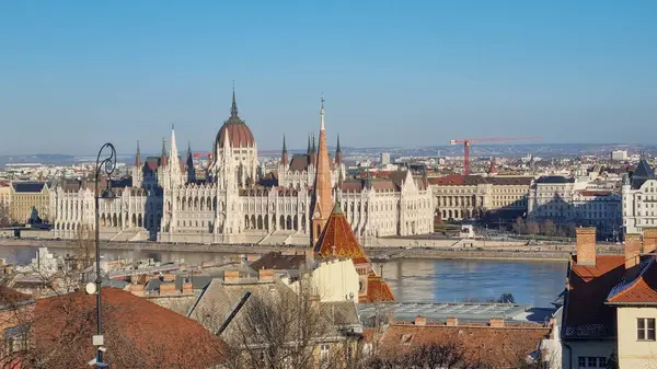 Budapeşte cityscape Macaristan Parlamento Binası ve Tuna Nehri, Macaristan.
