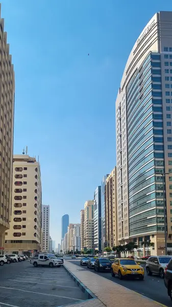 DUBAI, BAE-JANUARY 23: 23 Ocak 2024 'te Dubai, BAE' de şehir merkezinde gökdelenler. Şehir merkezinde modern gökdelenler.