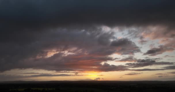 Solnedgång Över Bonde Betesmark Kilkenny Prärien Irland Blå Himmel Med — Stockvideo