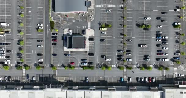 Luchtfoto Een Vogelperspectief Parkeerplaats Met Een Groot Aantal Auto Van — Stockvideo