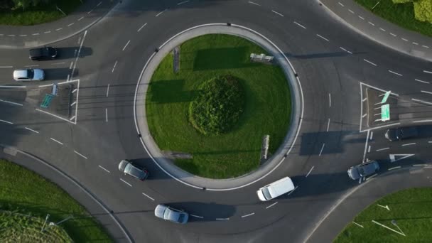 영상이야 자동차가지 나가는 모습으로 공중을 킬케니 아일랜드 2023 고품질 — 비디오