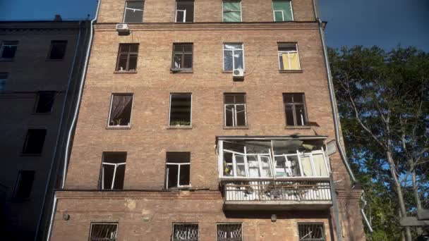 Edifício Residencial Danificado Por Ataque Mísseis Drone Russo Capital Ucraniana — Vídeo de Stock
