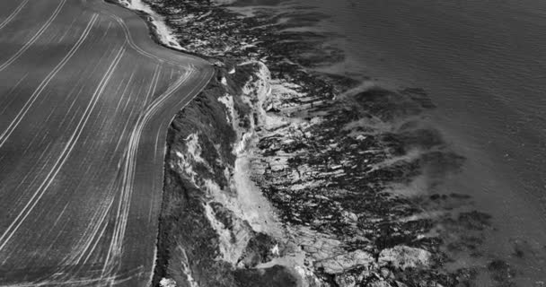 Ασπρόμαυρο Βραχώδεις Ακτές Τοπία Των Ακτών Του Ατλαντικού Άγρια Παραλία — Αρχείο Βίντεο