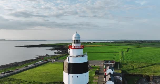 Aéreo Hook Lighthouse Wexford Irlanda Fotografia Aérea Tirar Fôlego Paisagem — Vídeo de Stock