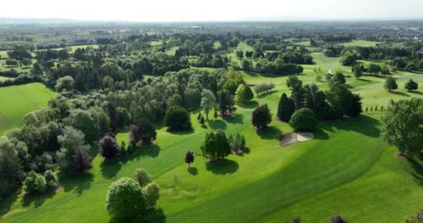 Establishing Shot Drone Flying Golf Club Beautiful Golf Playground Field — Stock Video