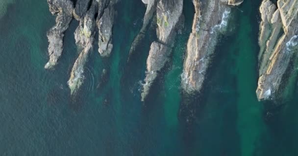 Скелясті Береги Пейзажі Дикого Атлантичного Шляху Води Кельтського Моря Прекрасні — стокове відео