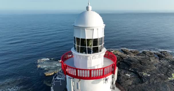 Okyanus Zeminli Görkemli Bir Deniz Feneri Kanca Deniz Feneri Wexford — Stok video