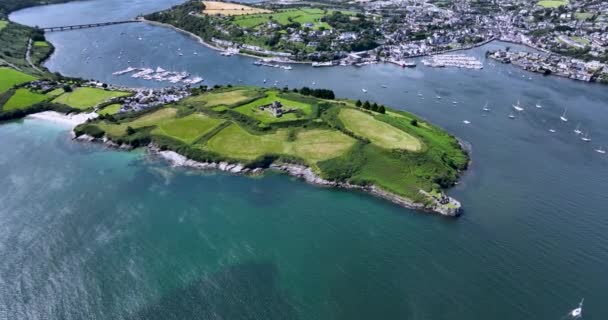 Yeşil Bir Adadaki Eski James Fort Havadan Görünüşü Kinsale Cork — Stok video