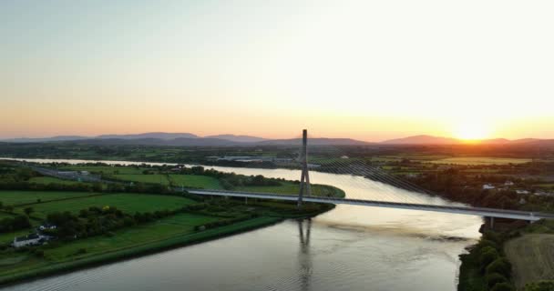 Thomas Francis Meagher桥爱尔兰Tipperary县爱尔兰Suir河上的斜拉桥 沃特福德高质量的4K镜头 — 图库视频影像