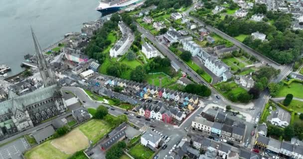 Luchtfoto Prachtig Panorama Van Oude Stad Cobh Town Cork Ierland — Stockvideo
