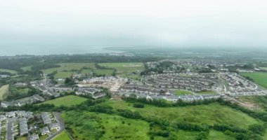 İrlanda 'nın Wexford kentinin panoramik kuş bakışı manzarası. Yüksek kalite 4k görüntü