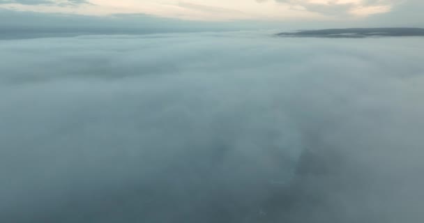 Bulutların Üzerinde Uçuyor Bulutların Üzerinde Güzel Bir Gün Doğumu Gün — Stok video