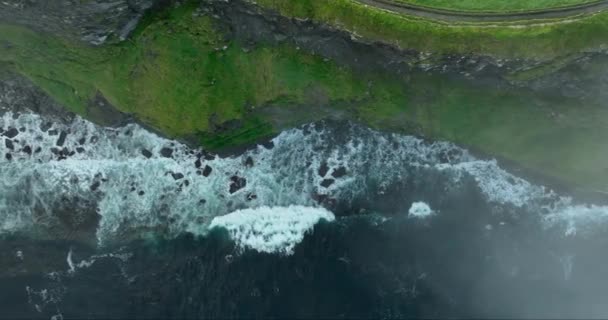 Powietrza Klify Stromej Przepaści Moher Irlandia Cel Turystyczny Widok Lotu — Wideo stockowe