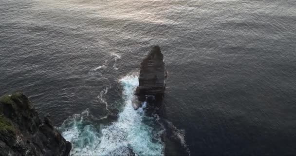 Aerial Drone Footage Cliffs Moher Ireland Fly Branaunmore Sea Stack — Stock Video