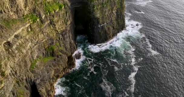 Aerial Fly Cliffs Moher Steep Precipice Ireland Tourist Destination Cave — Stock Video