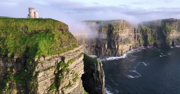 Luftaufnahme Der Schönen Cliffs Moher Vor Der Westküste Irlands Der — Stockvideo
