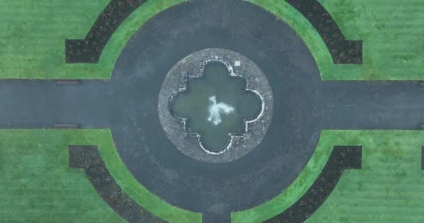 Rlanda Daki Kilkenny Şatosu Nun Ortasında Güzel Bir Çeşme Bulunan — Stok video
