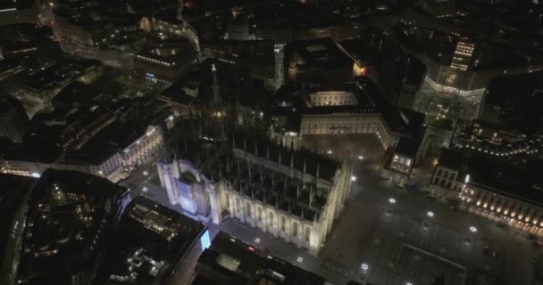 Luchtfoto Van Kathedraal Van Milaan Verlichte Piazza Del Duomo Milano — Stockvideo