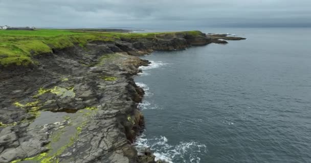Côte Rocheuse Océan Atlantique Aerial Irlande Attraction Touristique Campagne Dans — Video