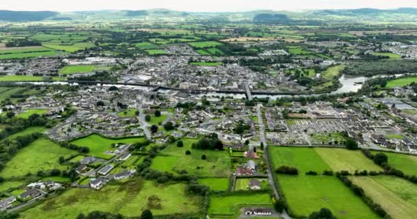 Aéreo Vista Superior Antiga Cidade Irlandesa Carrick Suir Panorama Uma — Vídeo de Stock