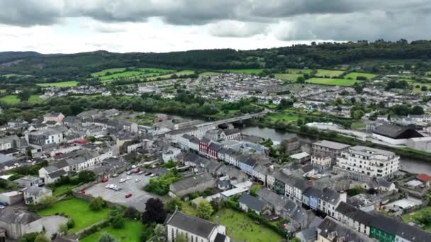 Воздушный Вид Сверху Древний Ирландский Город Кэррик Суире Панорама Маленького — стоковое видео
