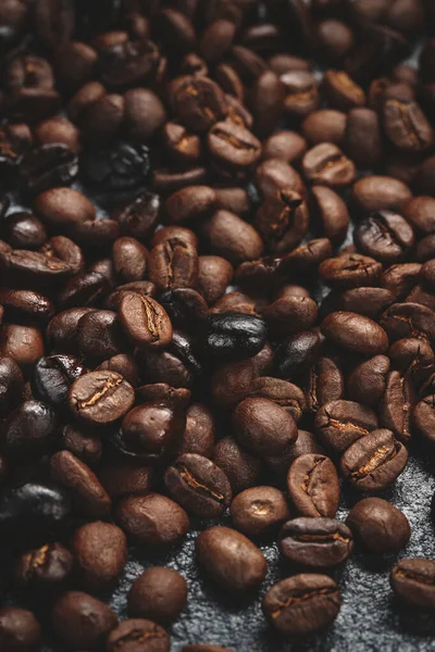 Крупный План Семян Кофе Темной Поверхности Текстурированной Группы Зерновых Какао — стоковое фото