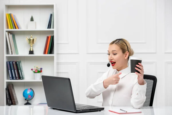 Kundenservice Nettes Blondes Mädchen Bürohemd Mit Headset Und Computer Mit — Stockfoto