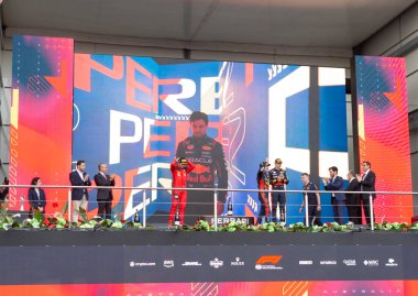 Bakü, Azerbaycan - 28 Nisan 2023: Bakü 2023 Formula 1 Grand Prix 'inde Yarış Başladı