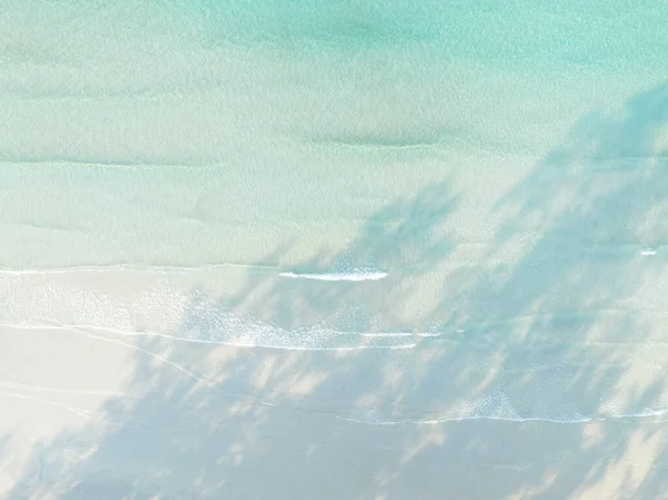 Повітряний Безпілотний Вид Прекрасний Пляж Бірюзовою Морською Водою Таїландській Затоці — стокове фото
