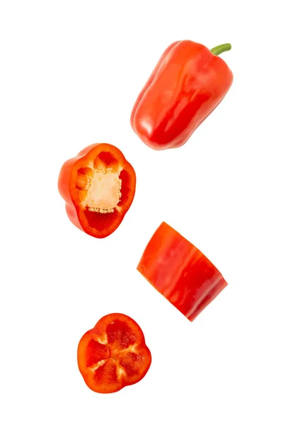 Falling Red Paprika Scheibe Isoliert Auf Weißem Hintergrund Mit Clipping — Stockfoto
