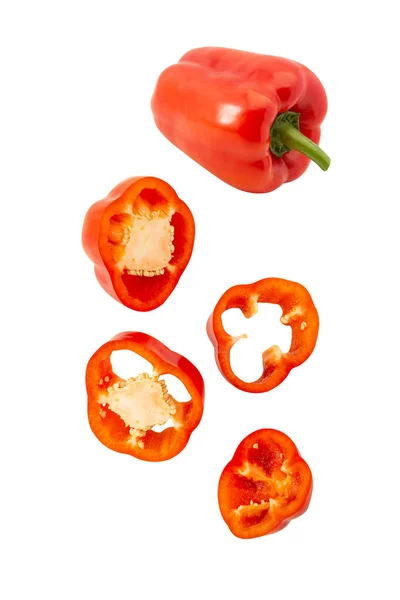 Fallande Röd Bell Pepper Skiva Isolerad Vit Bakgrund Med Klippning — Stockfoto
