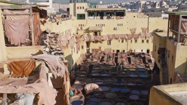 Январь 2023 Фес Марокко Вид Сверху Кожевенный Завод Чуаре Старая — стоковое видео