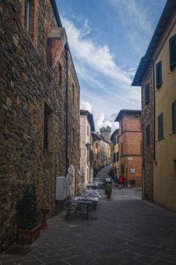 MONTALCINO, ITALY - OCTOBER 2033: View on street of Montalcino. Siena, Tuscany