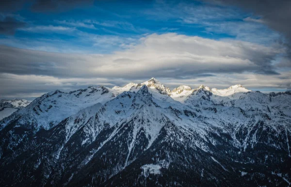 Dolomitler Güzel Bir Kış Gününde Dağlarda Pinzolo Kayak Merkezi Talya — Stok fotoğraf