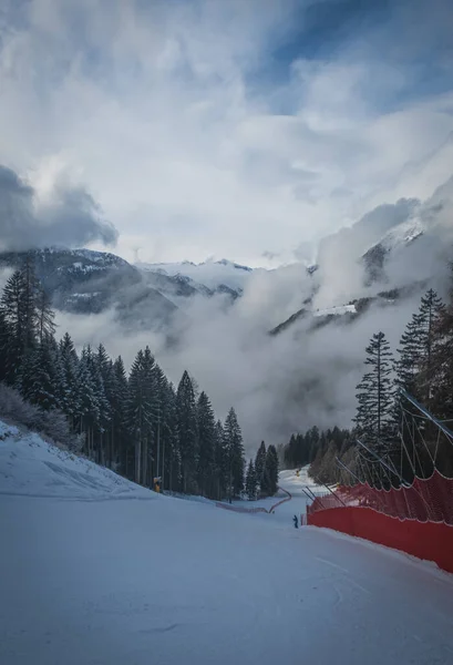 Talya Kayak Dolomitler Madonna Campiglio Pinzolo Ocak 2023 Bulutlu Bir — Stok fotoğraf