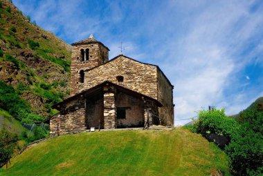 Sant Joan de Caselles Canillo, Andorra . Roma kilisesi 12. yüzyılda inşa edildi..