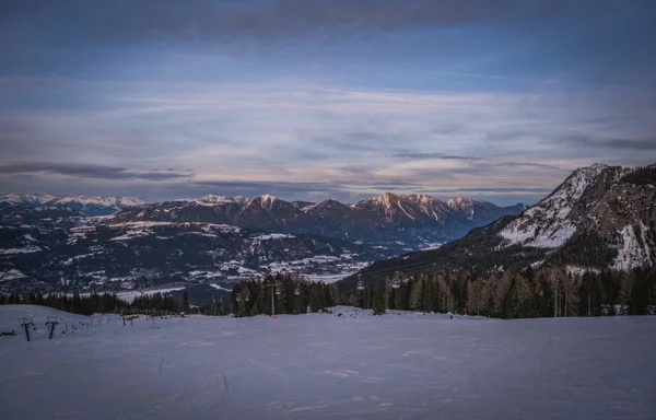 Alpenglow Pôr Sol Pico Montanha Estância Esqui Nassfeld Caríntia Áustria — Fotografia de Stock
