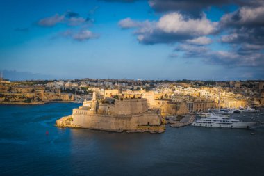 Aziz Angelo Kalesi Valetta, Malta 'nın Grand Harbour' una hakim. Haziran 2023