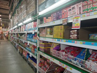 HATYAI, THAILAND - 07: 20: Tayland 'ın en büyük toptan satış hipermarketlerinden biri olan MAKRO' nun içerisine bakın