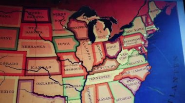 Amerika Birleşik Devletleri 'nin kazara bulunan eski renkli bir haritası..