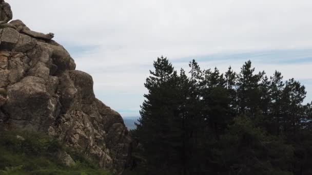 Sardunya Daki Yüksek Gallura Dağlarının Manzarası Rüzgarlı Bulutlu Bir Günde — Stok video