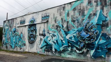 Stockholm, Snosatra, İsveç, 20 Ağustos 2022. Şehrin kenar mahallelerinde grafiti sergisi. El..