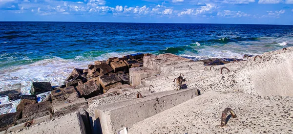 Bord Mer Avec Ciel Nuages Rochers Alexandrie Egypte — Photo