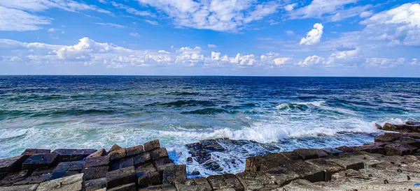 Havsstrand Med Himmel Moln Och Klippor Alexandria Egypten — Stockfoto