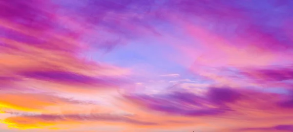 Fargerik Himmel Ved Solnedgang – stockfoto