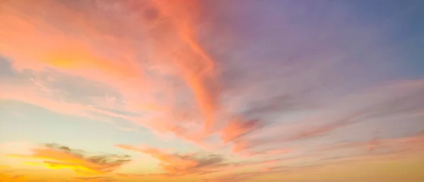 Günbatımında Renkli Gökyüzü Telifsiz Stok Fotoğraflar