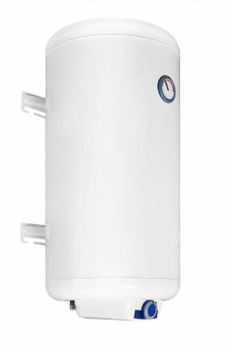 Büyük ev bütçeli su ısıtıcısı. Büyük, modern bir kombinasyon kazanı. Yaygın elektrik depolama tankı su ısıtıcısı. Beyaz arka planda geleneksel enerji-verimli ev ısıtma sistemi